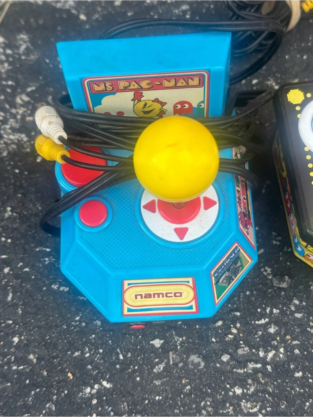 Namco 12-in-1 TV Plug N Play 2004 Jakks Pacific Pac Man & Ms pac man Arcade!